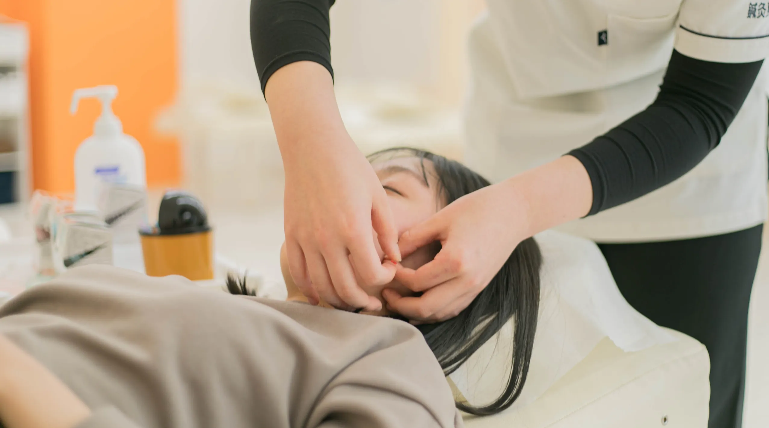 美容鍼 イメージ