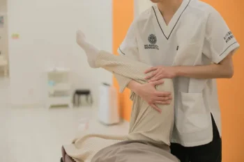 上尾院の骨格矯正の様子