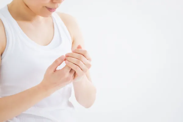 ばね指で指が痛む人